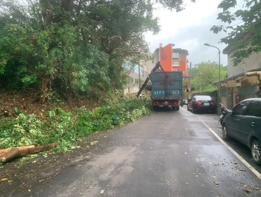 菖曜園藝廢棄物清運服務
